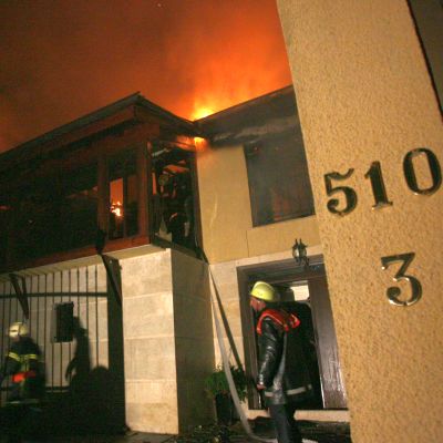 Пожар изпепели къщата на издателка