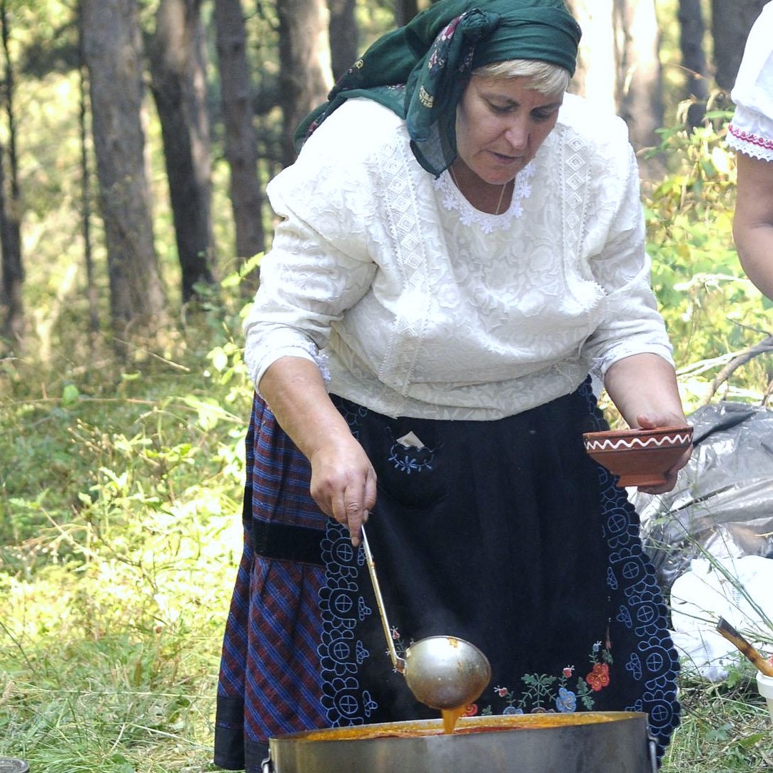 Боб в гащи готвиха на Етъра