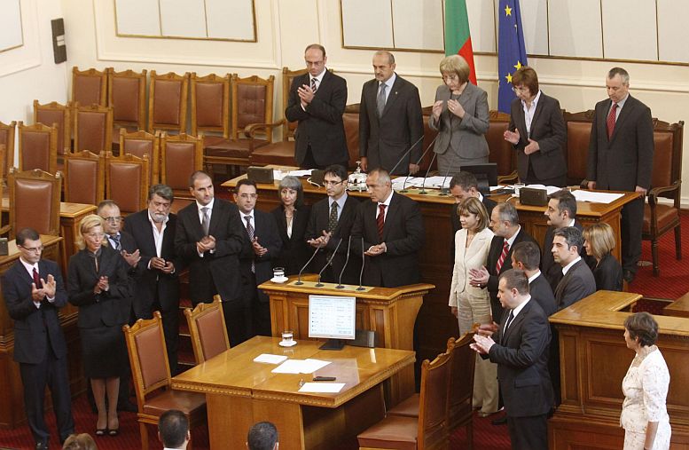 Новите министри полагат клетва в парламента
