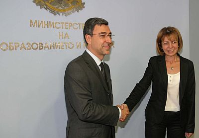 Бившият министър на образованието Даниел Вълчев предаде поста си на новия министър Йорданка Фандъкова