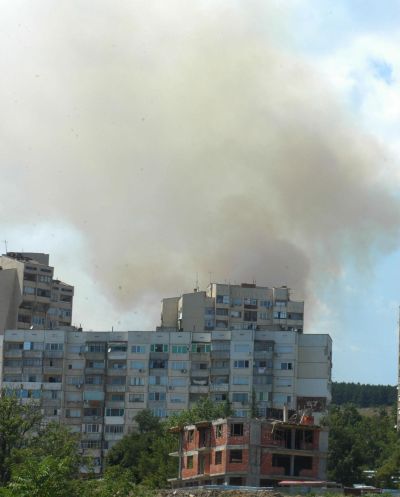 Кълба дим стигнаха до старозагорския квартал ”Трите чучура”