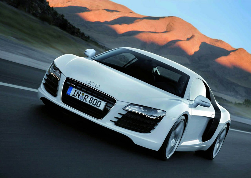 Audi превръща бегачката R8 в електрическа кола