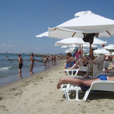 По Черноморието някои хотели започват да свалят цените