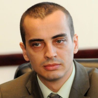 Мирчев категорично отричаше на фейсбук страницата си за което Дир бг