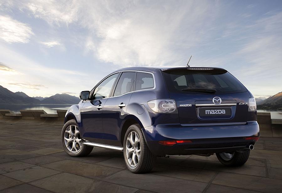 Mazda представя дизелова CX-7 с AdBlue технология