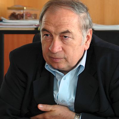 Димитър Ангелов заяви, че не знае дали наистина не е продаван ток на най-изгодната цена