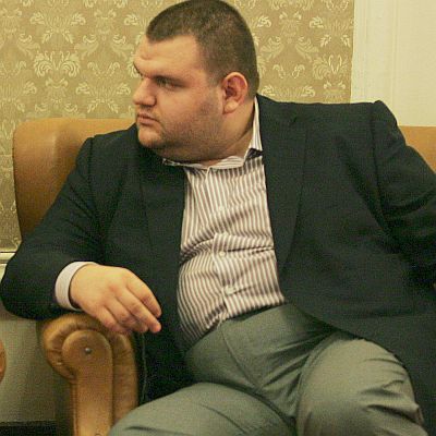 Делян Пеевски отново става следовател