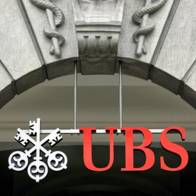 UBS на съд във Франция за данъчни измами