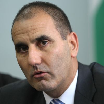 Двама гранични полицаи задържани за контрабанда