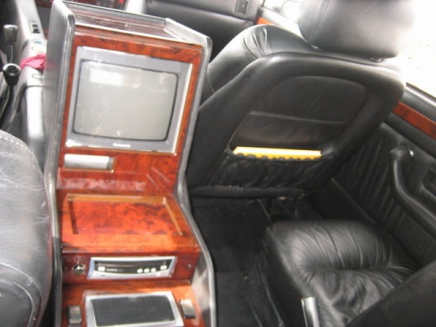 Lamborghini джип от 1986 отива на търг