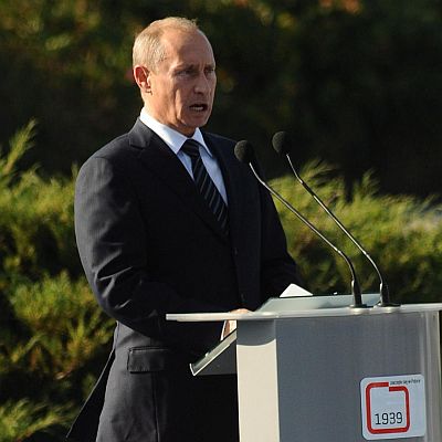 Путин призова участниците в церемонията да изкоренят наследството на Студената война