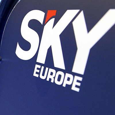 Компании поеха изоставените от SkyEurope пътници