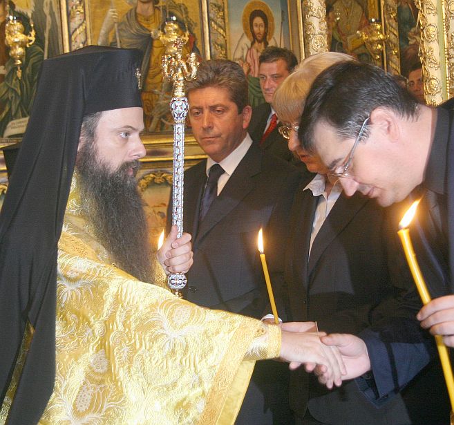 Пловдивският митрополит Николай отслужи заупокойна молитва за загиналите в Македония