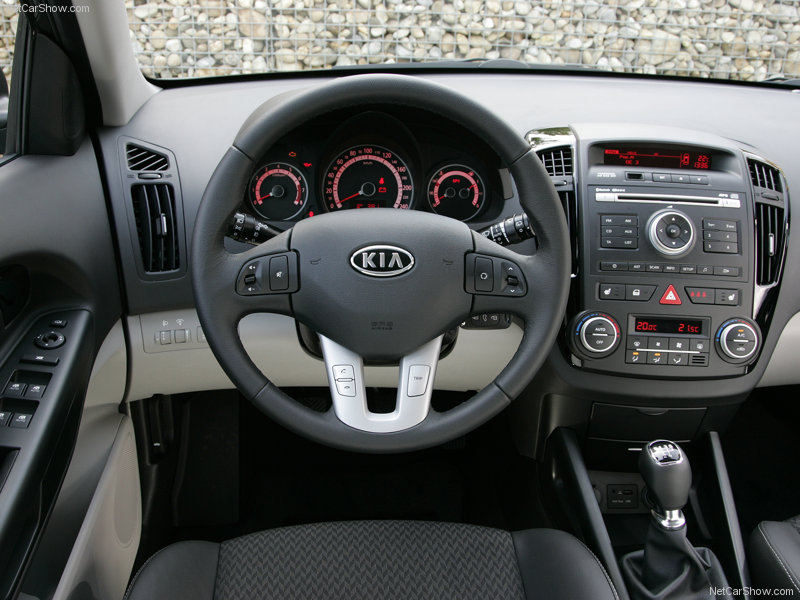 Kia ще представи фейслифт на модела Cee`d