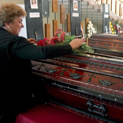 Загиналите бяха в затворени ковчези