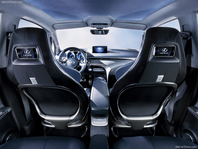 Lexus с нов хибрид конкурент на Audi A3 и BMW 1