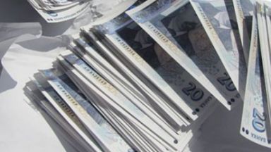 Държавата да забрани едни и същи лица да държат кредитни