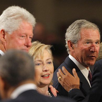Буш казвал, че Хилари Клинтън е дебела