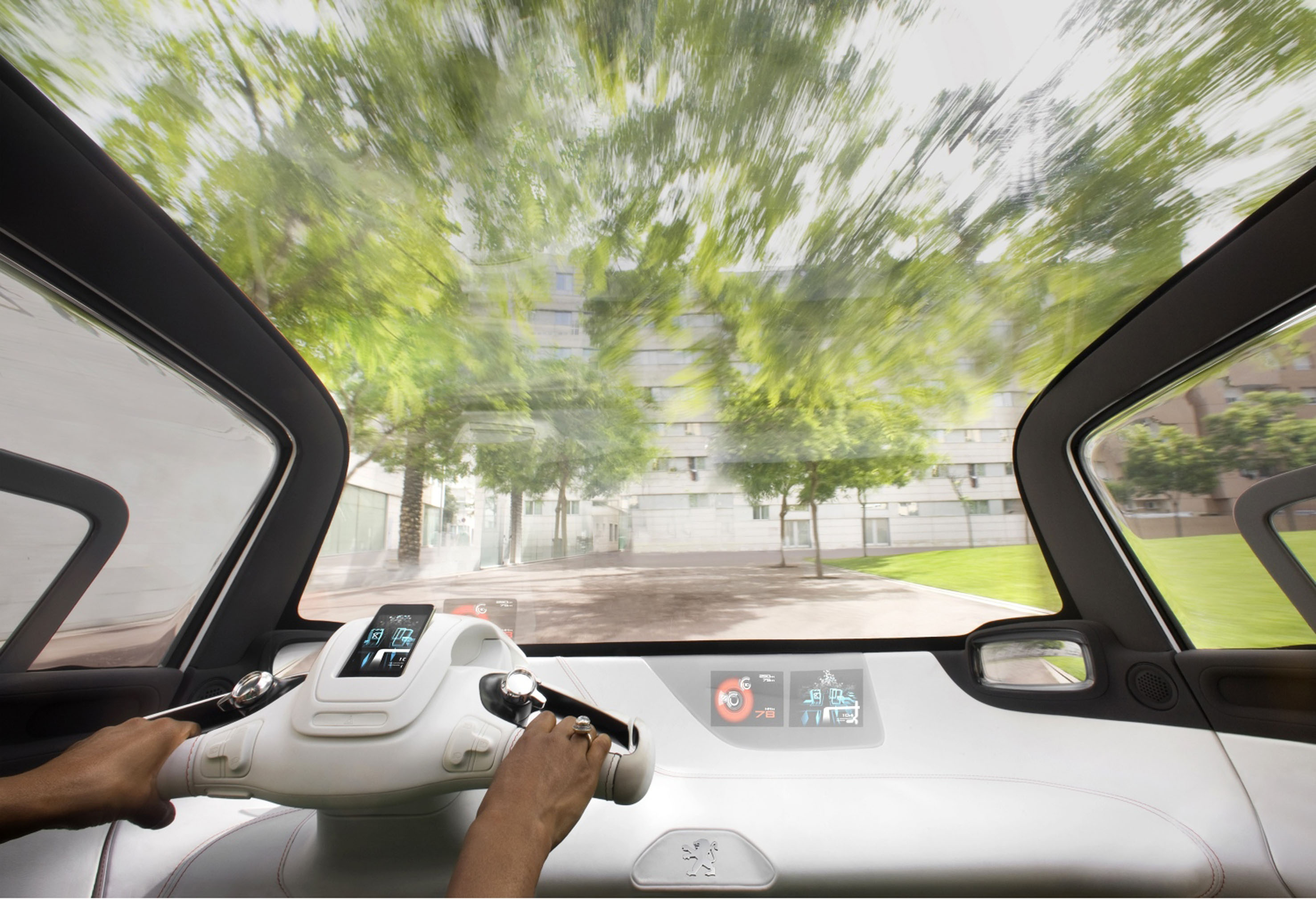 Скутер и автомобил в едно от Peugeot