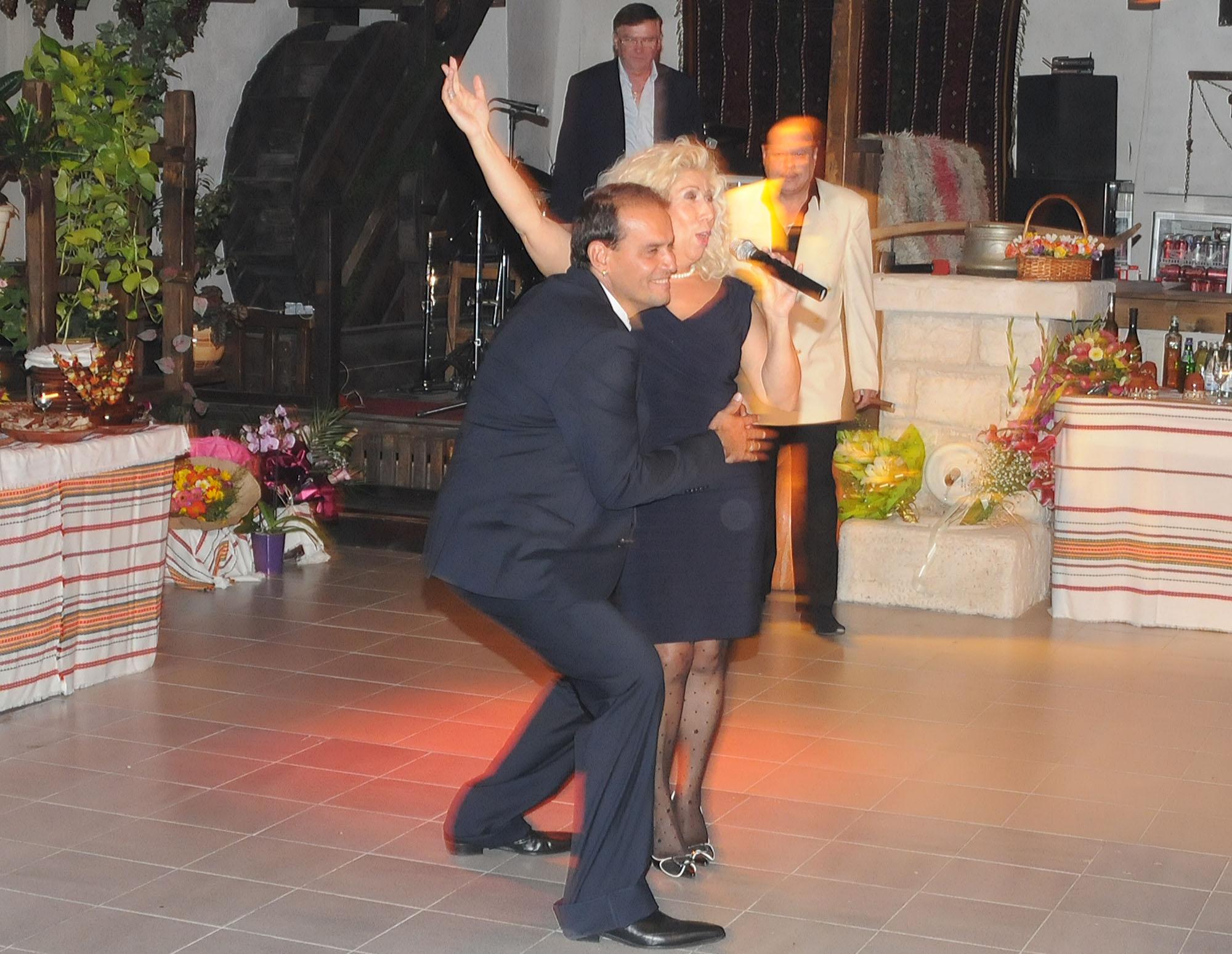 Приятелят на Васко Кеца Ивайло Манолов танцува със Силвия Кацарова