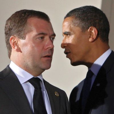 Обама и Медведев съкращават ядрените арсенали