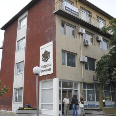 Антимафиотите нахлуха в община Поморие