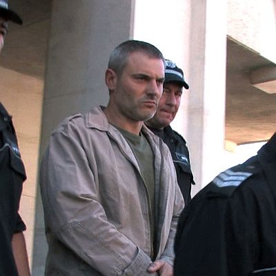 Домашен арест за експолицая, убил Големия Риж