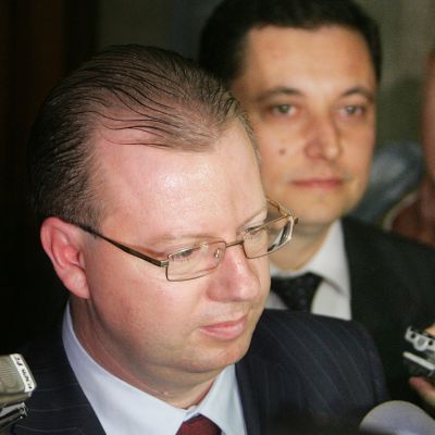 Викат ДАНС на помощ срещу футболните босове