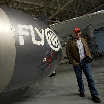 Авиокомпанията ФлайНики (FlyNiki) е собственост на световния шампион от Формула 1 Ники Лауда