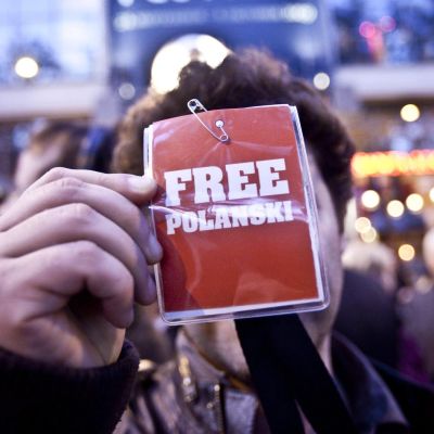 Фенове и творци от световното кино поискаха да бъде освободен Роман Полански