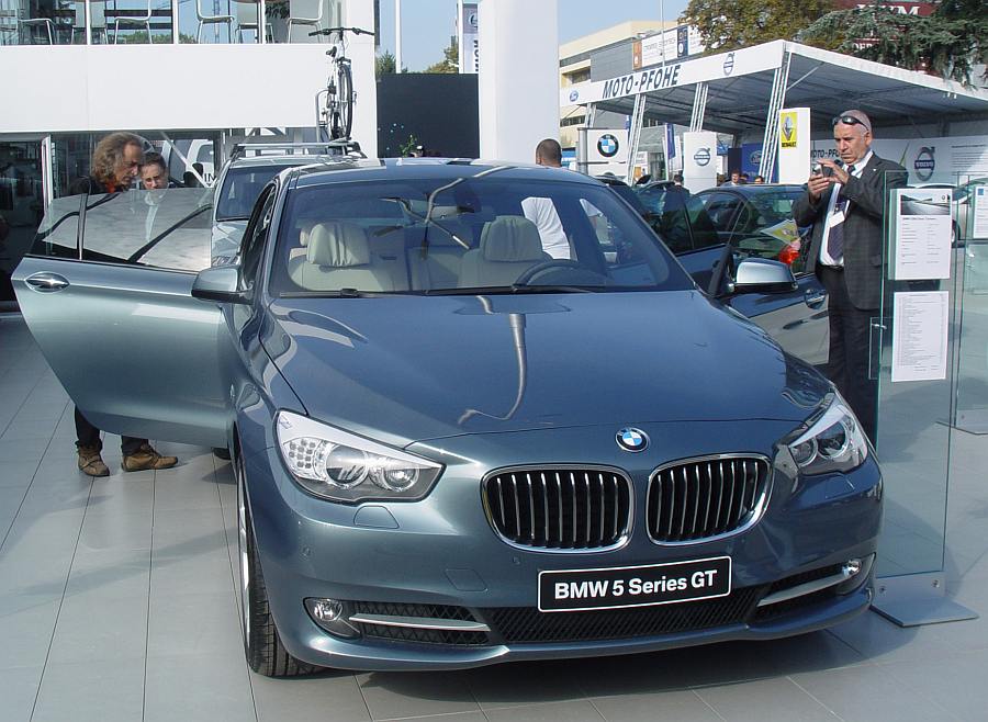 BMW представи Серия 5 Гран Туризмо и X1