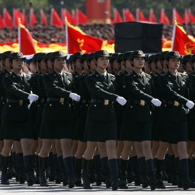 200 000 празнуват 60 г. комунизъм на площад ”Тянанмън”