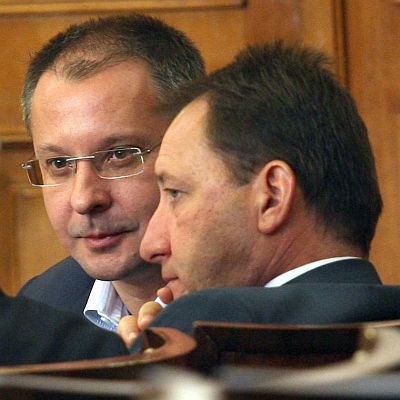Управляващите искат политическа доминация, твърдят социалистите