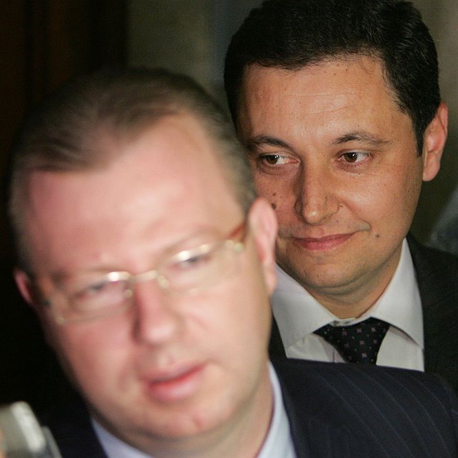 Футболните босове имат 7 дни да обявят заплатите