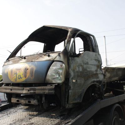 Камион с пропан-бутан се взриви, потроши 8 коли
