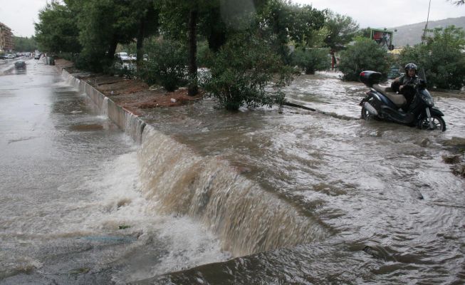 В някои части на Сицилия за 3-4 часа се изляха между 220 и 230 милиметра дъжд
