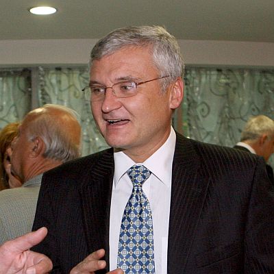 Държавата иска от Сакскобургготски над 1 млн. лв