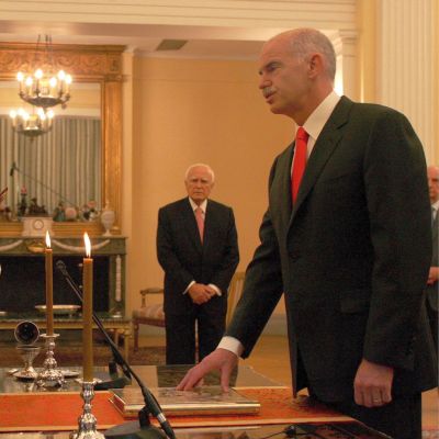 Папандреу положи клетва като премиер на Гърция