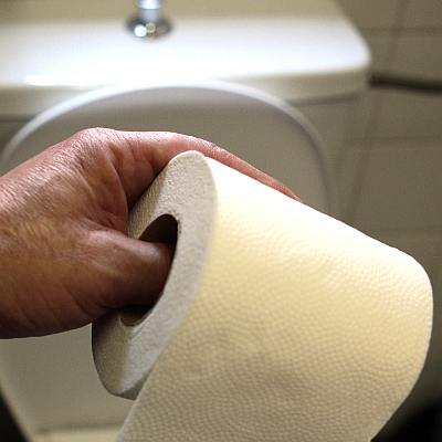 Тоалетната хартия е най-подходящ подарък за Черни, според заместник-кметицата на Пловдив Гогова