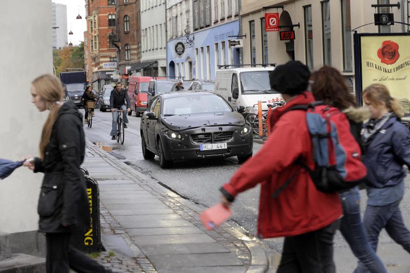 Volvo спасява пешеходците с нова система