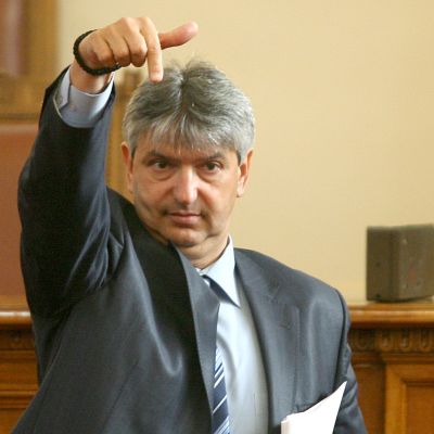 Пада ръководството на Здравната каса