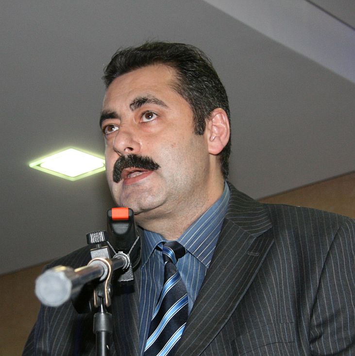 Защо държавата да помага на недобросъвестните, запита се здравният министър Божидар Нанев