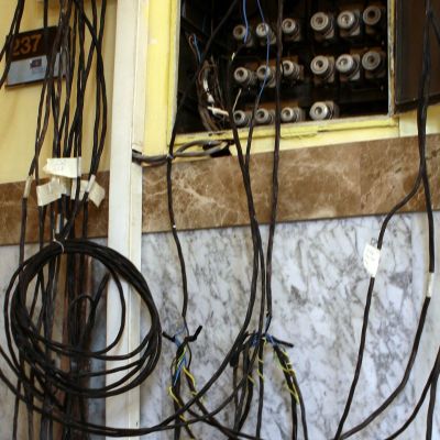 Разкриха масови кражби на ток в Перник