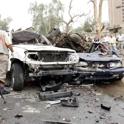Над 130 души убити в два бомбени атентата в Багдад