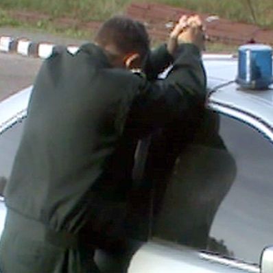 Служителите от Кардам вписвали в системата камиони, които уж напусали страната