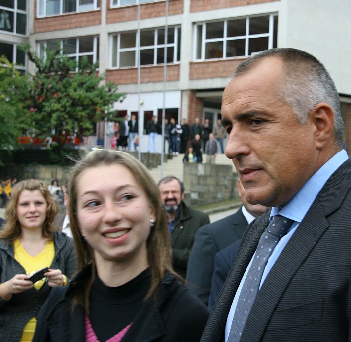 Премиерът Бойко Борисов обяви пред студентите, че магистрала ”Тракия” ще стане ”Тракия-Черно море”