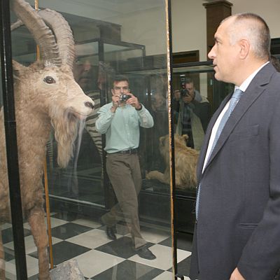 Премиерът разгледа Природонаучния музей