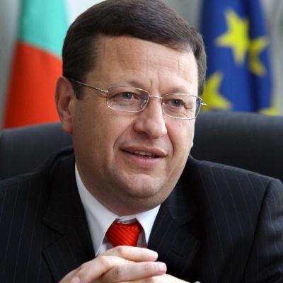 Шефът на КРС Веселин Божков e проверяван заради забавяне даването на честота на радиостанция