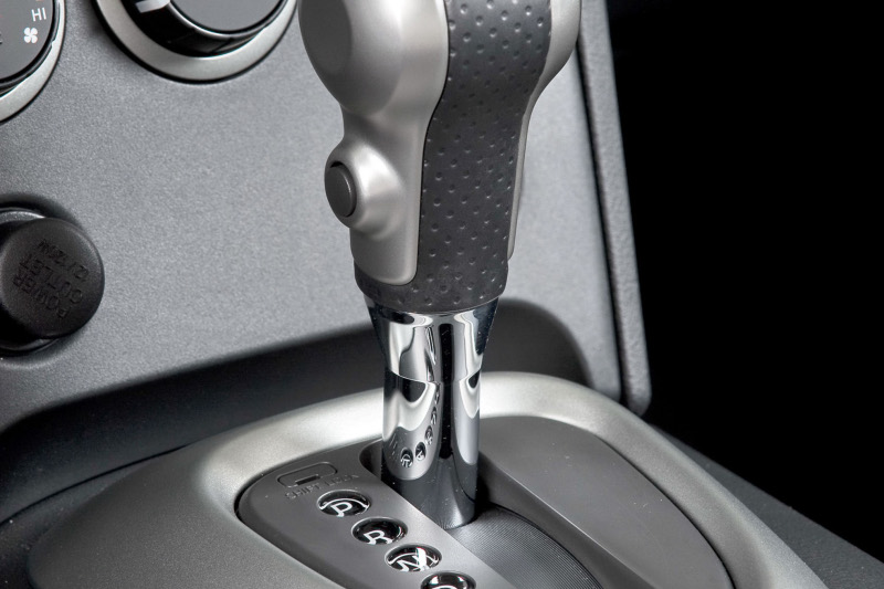 Nissan представи лимитирана серия Rogue Krom