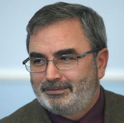 Общини ни натискат за грипна ваканция по-рано, за да пестят училищата, съобщи Ангел Кунчев